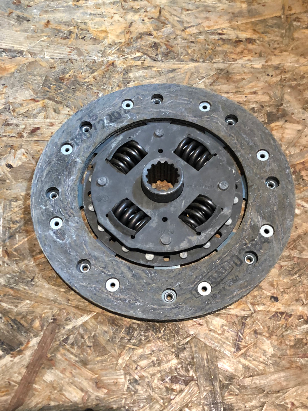 Original GM Opel Manta B Rekord E Kupplungsscheibe Neu