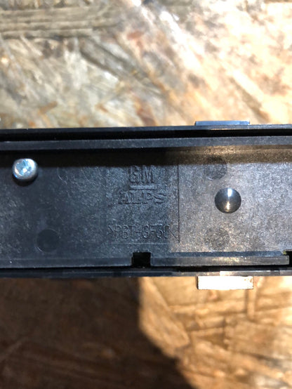 Original GM Opel Corsa D Warnblinkschalter Neu
