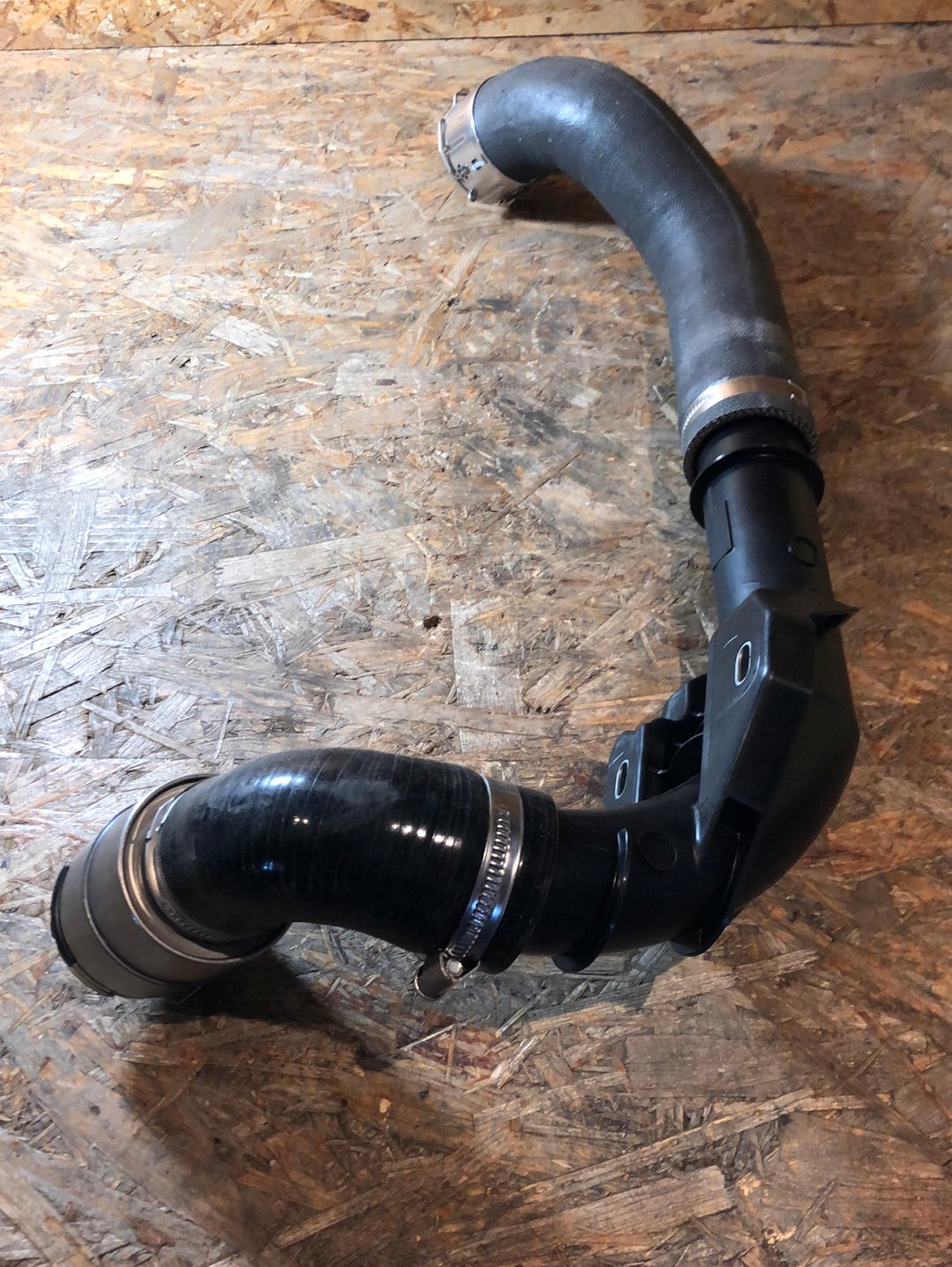 Original GM Opel Movano B Renault Master 2 Ladeluftschlauch Ansaugung Neu
