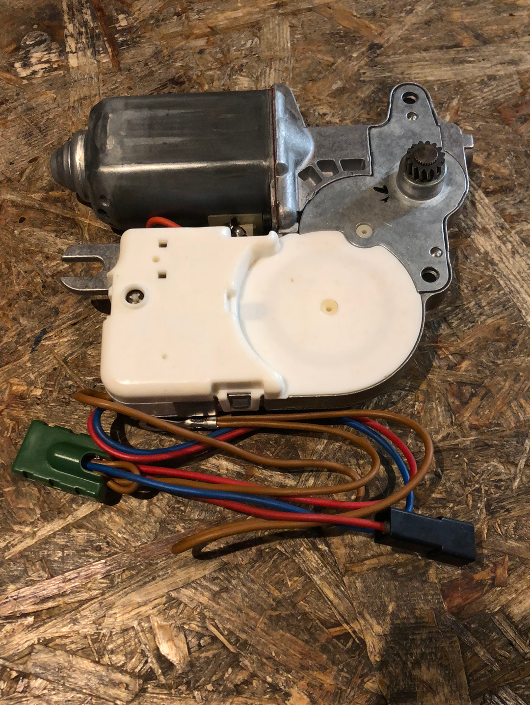 Original GM Opel Omega A Schiebedachmotor Neu
