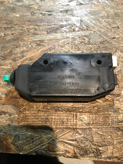 Original Corsa A B Tigra A Campo Kadett E Omega A B Verstärker Zentralverriegelung Fahrerseite NEU