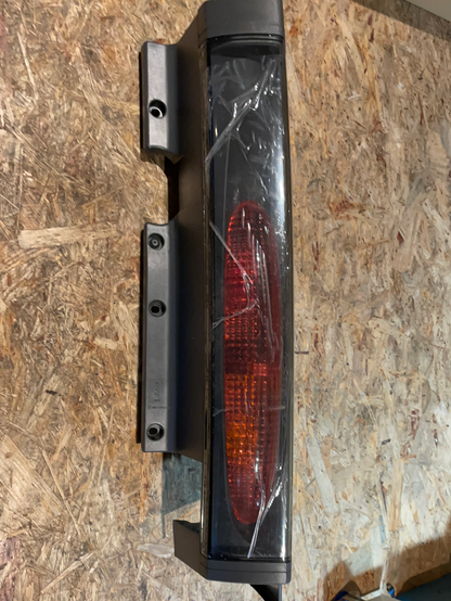 Original GM Opel Vivaro Renault Trafic 2 Rückleuchte Heckleuchte Neu