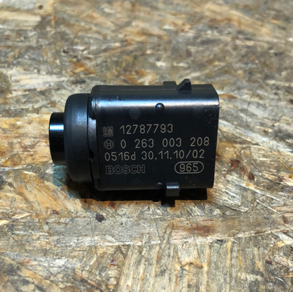 Original Maybach Mercedes Benz PDC-Sensor Ultraschallwandler Neu