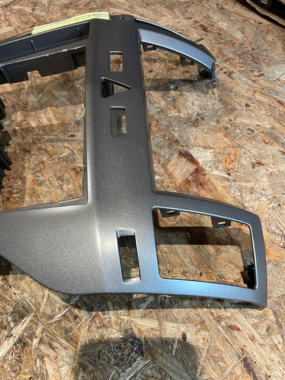 Original GM Opel Zafira B Abdeckung Verkleidung Blende Amaturenbrett Radio Neu