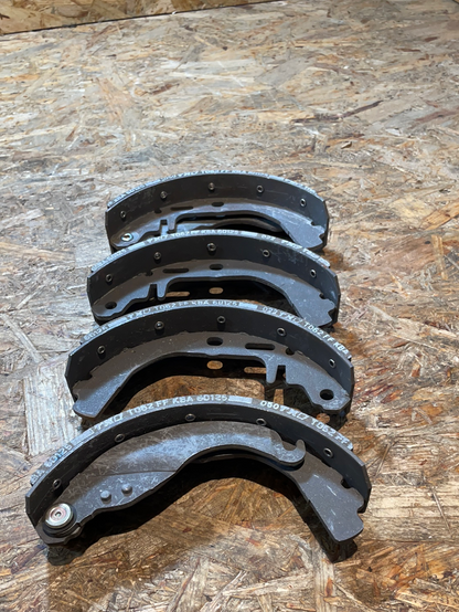 Original GM Opel Kadett D Ascona C Bremsbackensatz Neu