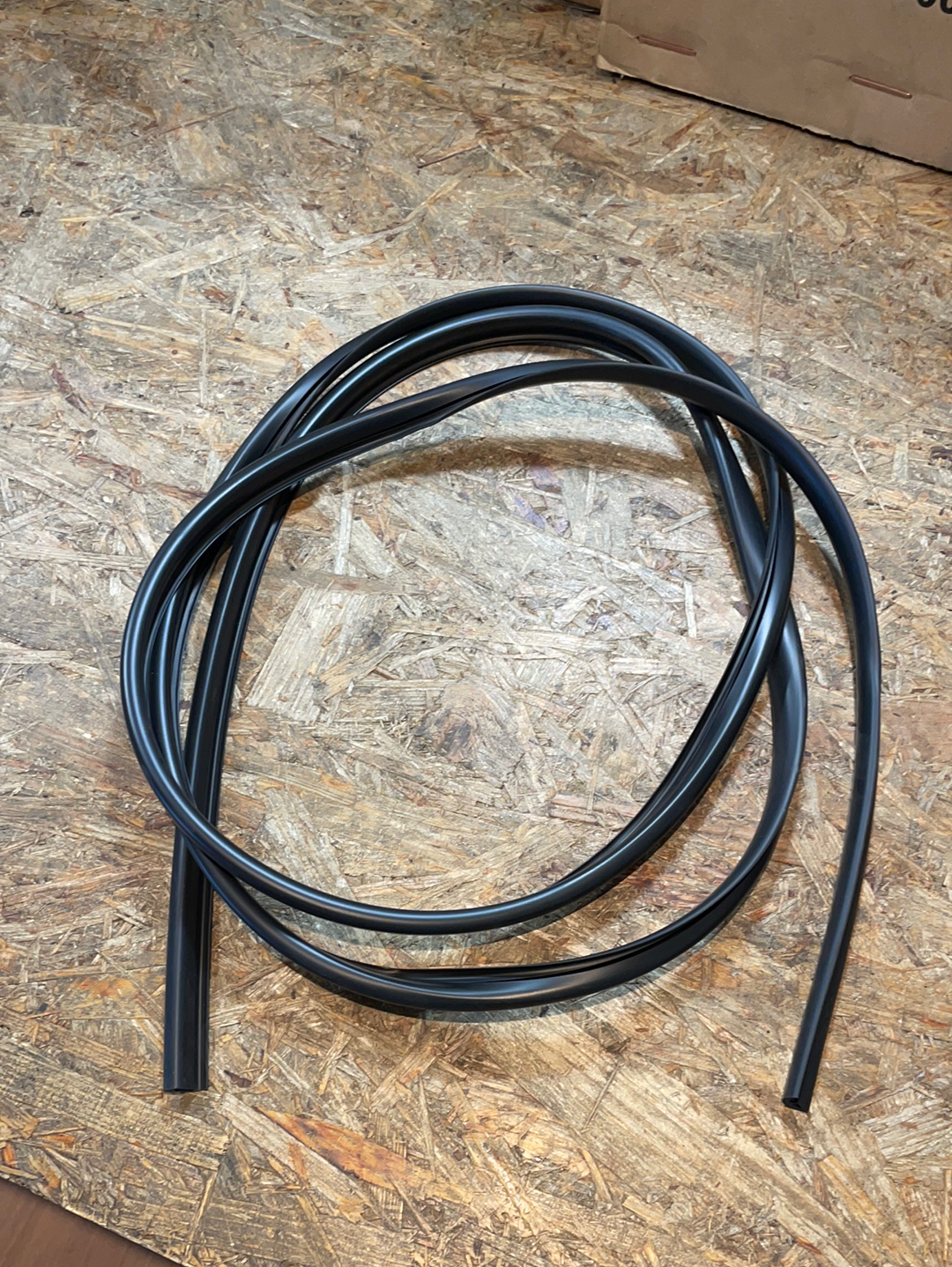 Original GM Opel Corsa B Dichtung Heckscheibe Zierleiste Neu