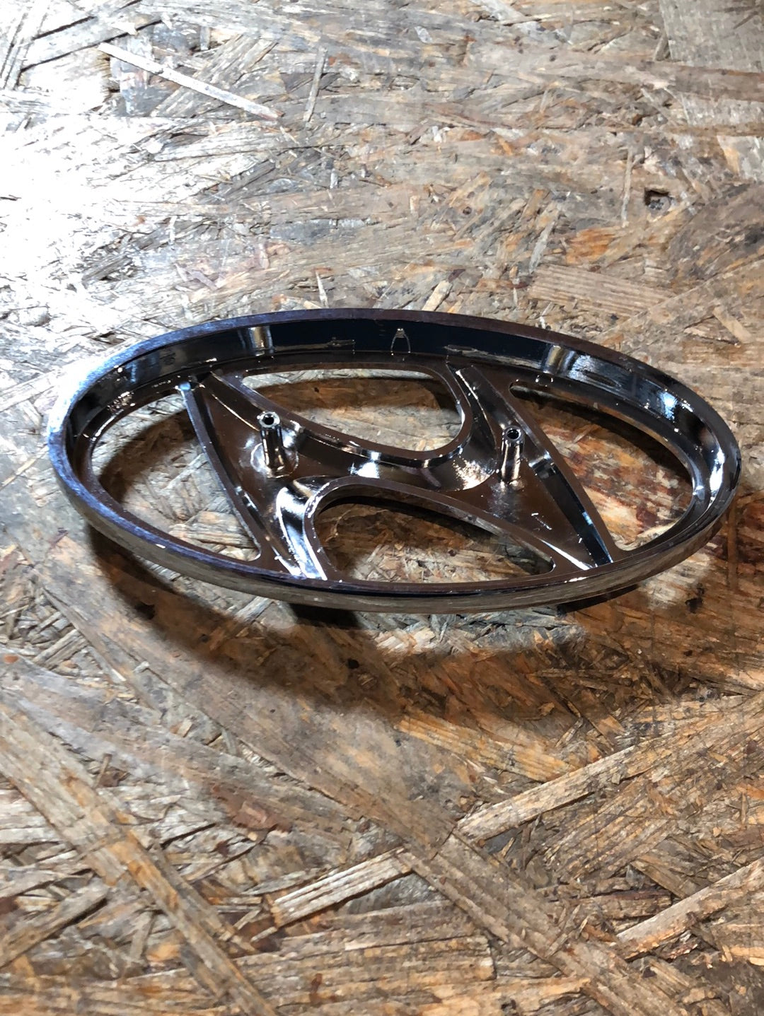 Original Hyundai i40 Bj. 11-13 Sonata Bj. 09-14 Emblem vorne Neu