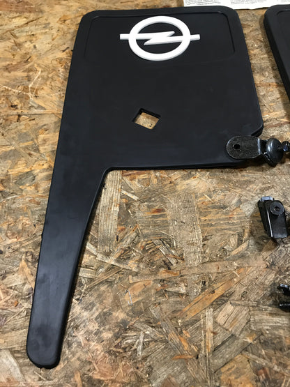 Original Opel Kadett GSI GT Schmutzfänger hinten NEU