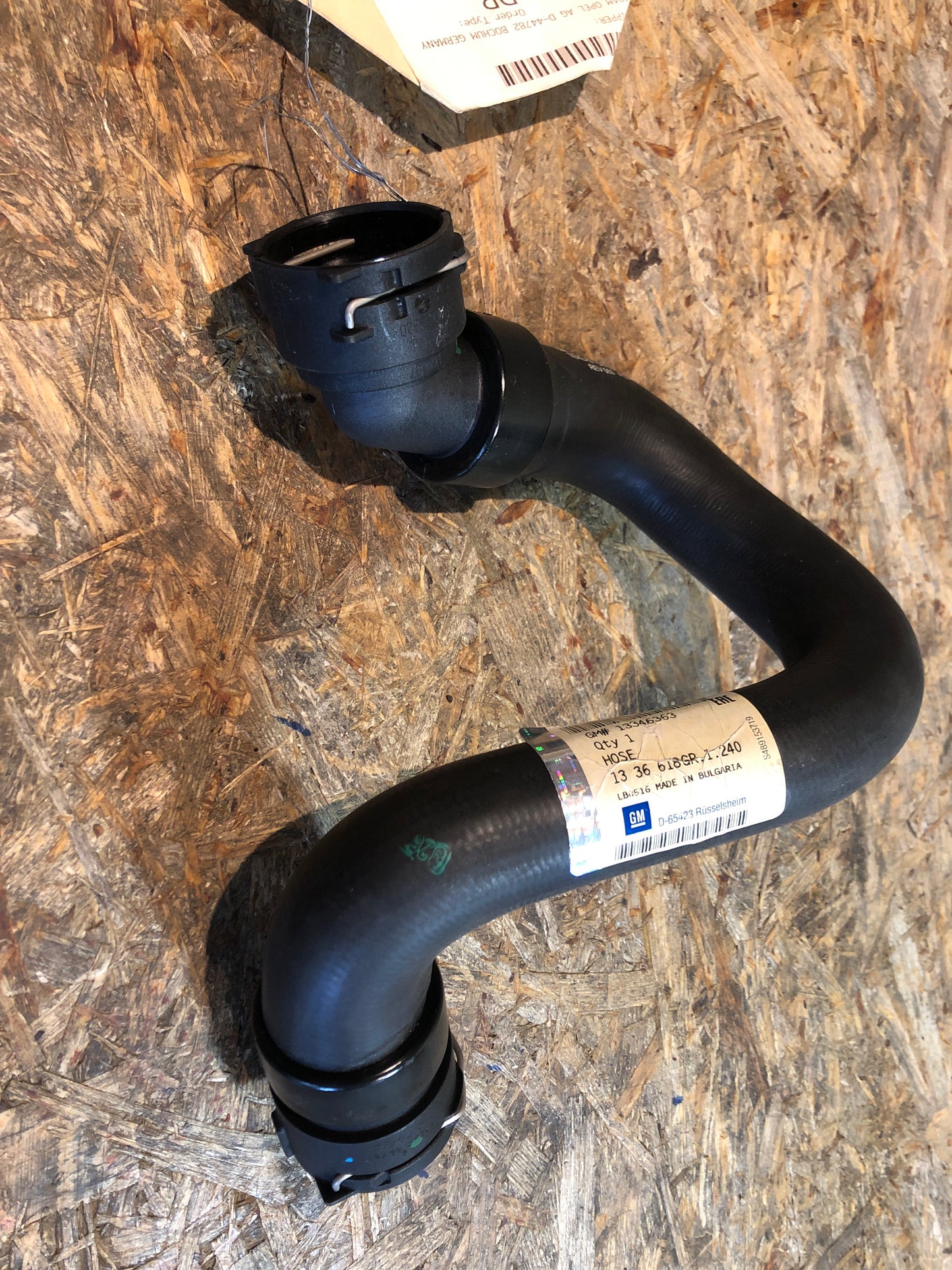 Original GM Opel Astra J Auslass- Schlauch Kühler Neu