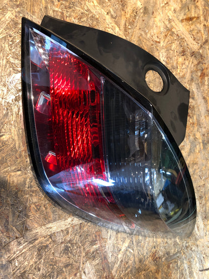 Original GM Opel Astra H GTC ab Bj. 05 Heckleuchte Rechts Gebraucht