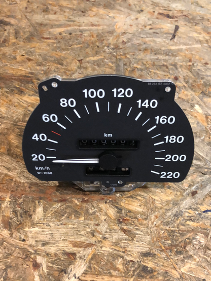 Original GM Opel Astra F Tachometer KM/H mit Tageskilometerzähler Neu