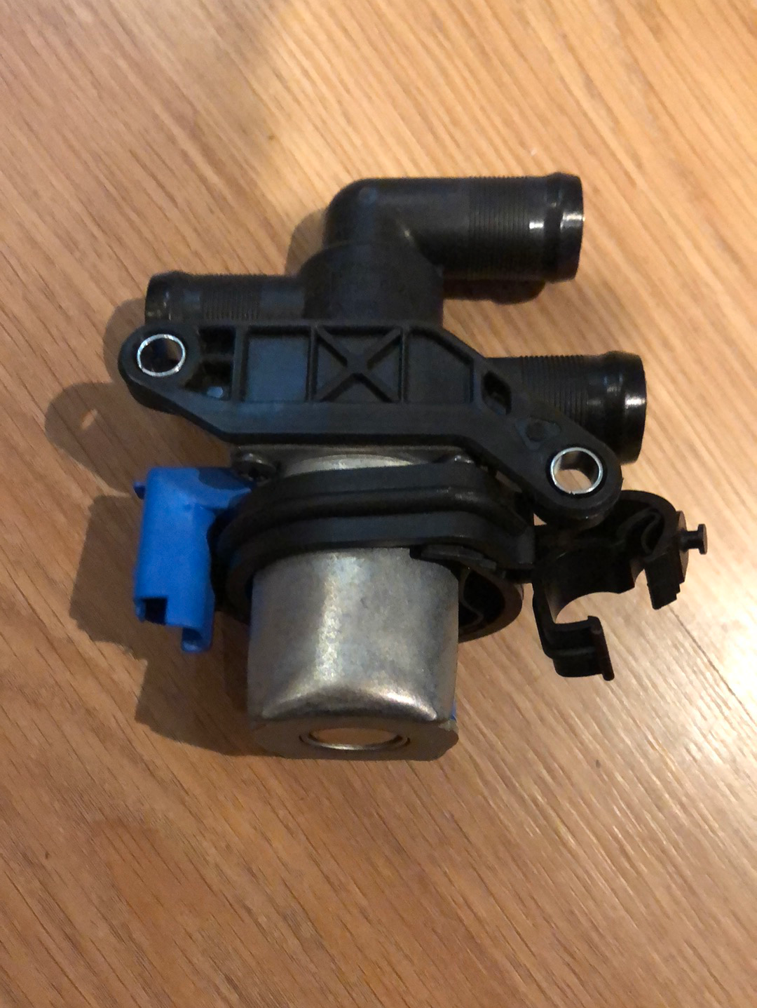 Original GM Opel Vivaro Kasten Kühlmittelregelventil Neu