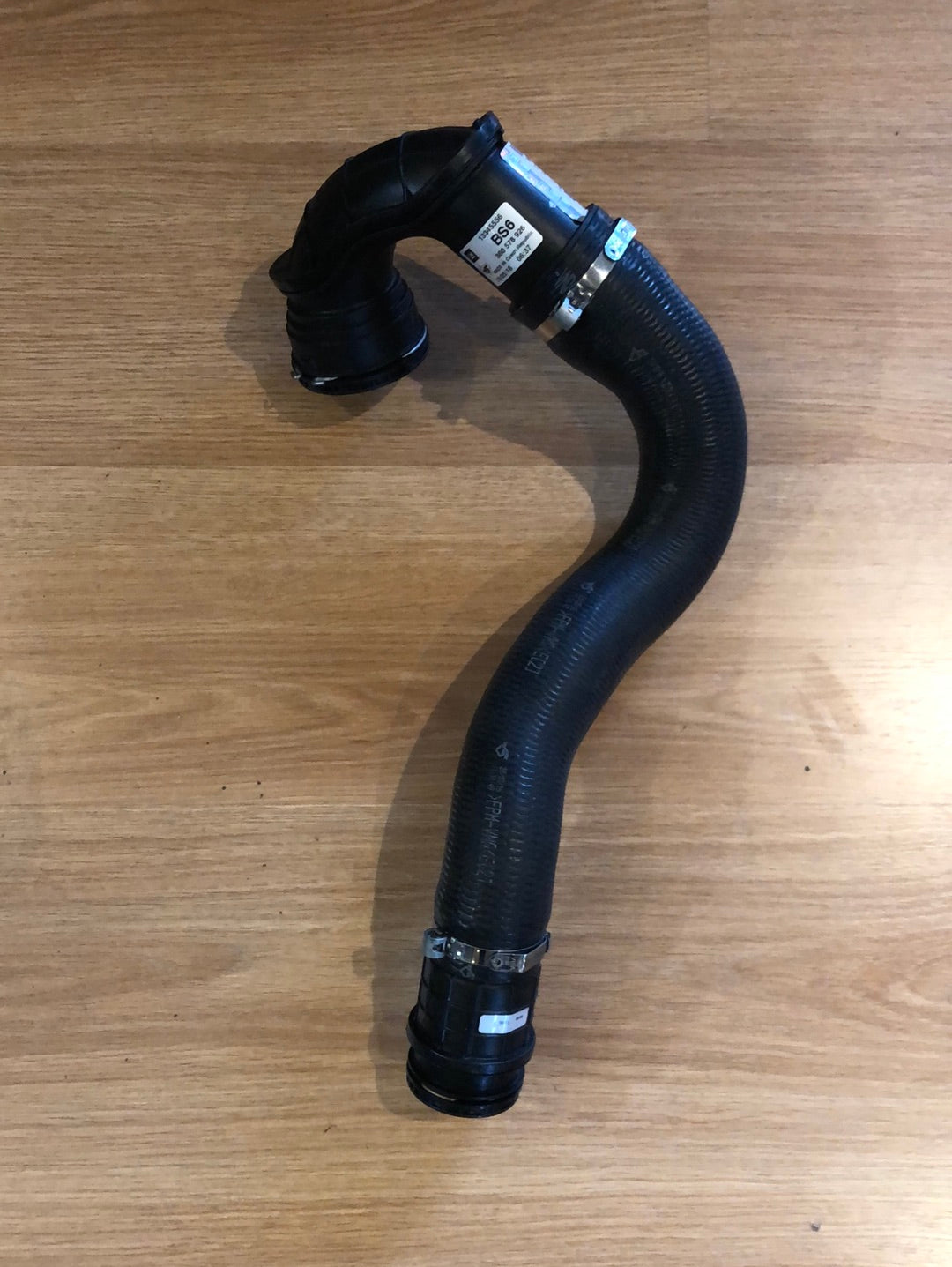 Original GM Opel Zafira C Astra J Turbo 1.6 CDTi Ladeluftschlauch Neu