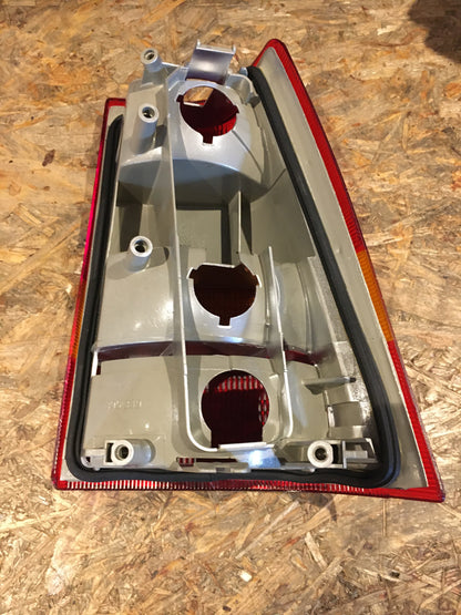Original Kadett E Cabrio Rücklicht links NEU