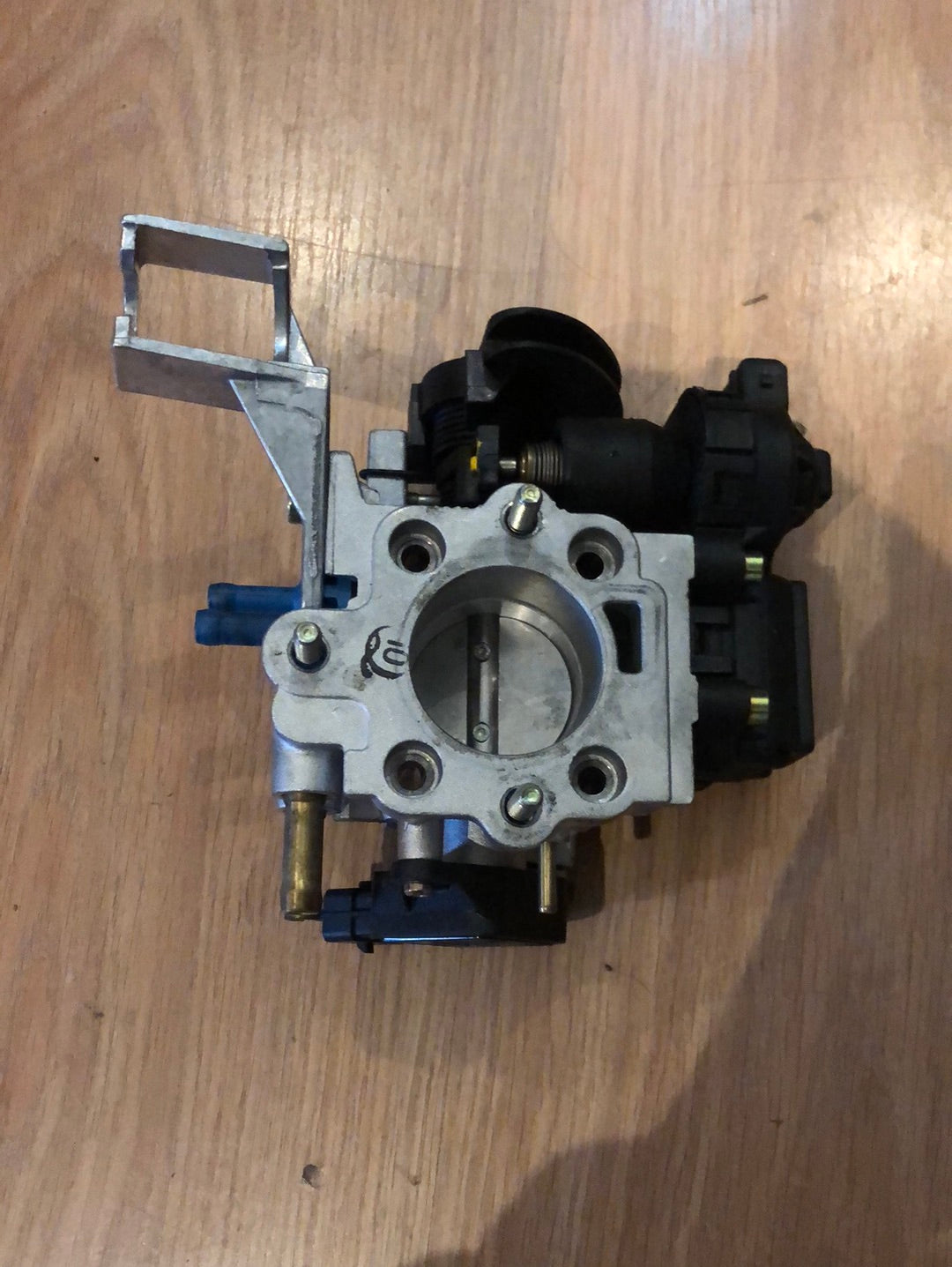 Original GM Opel Corsa B 1.0i 12V Bj. 96-2000 54PS Drosselklappe Neu