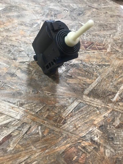 Original Opel Astra H Corsa C Meriva A Corsa C Verriegleung Klappe Tank NEU