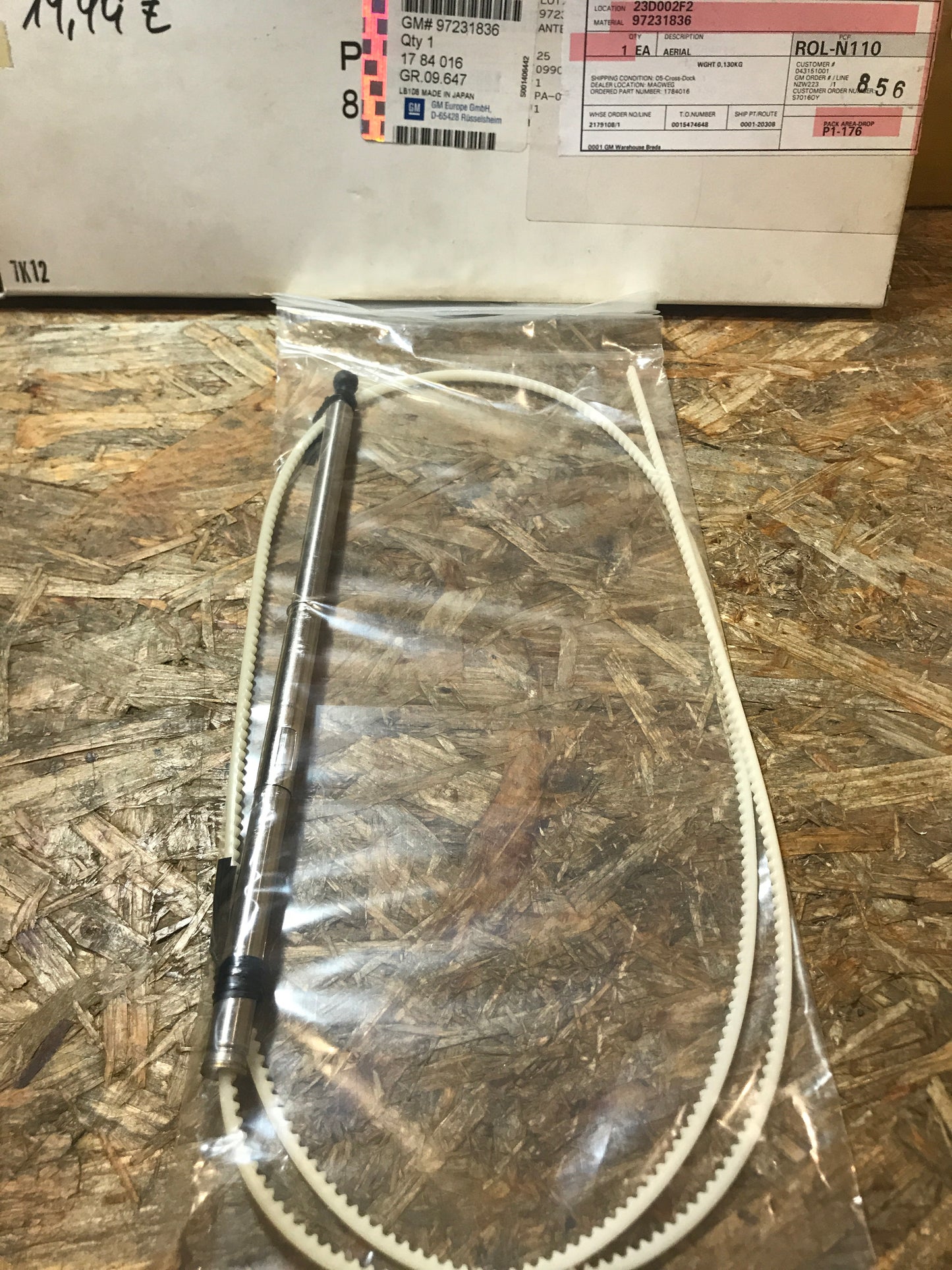 Original Opel Monterey Antenne NEU