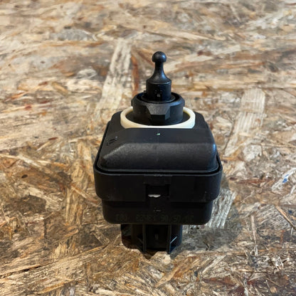 Original GM Opel Vectra B Stellmotor Leuchtweitenregulierung Neu