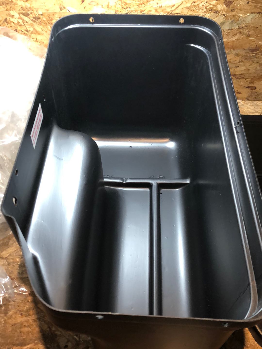 Original GM Opel Kadett E Caravan Ablagebox Kofferraum Neu