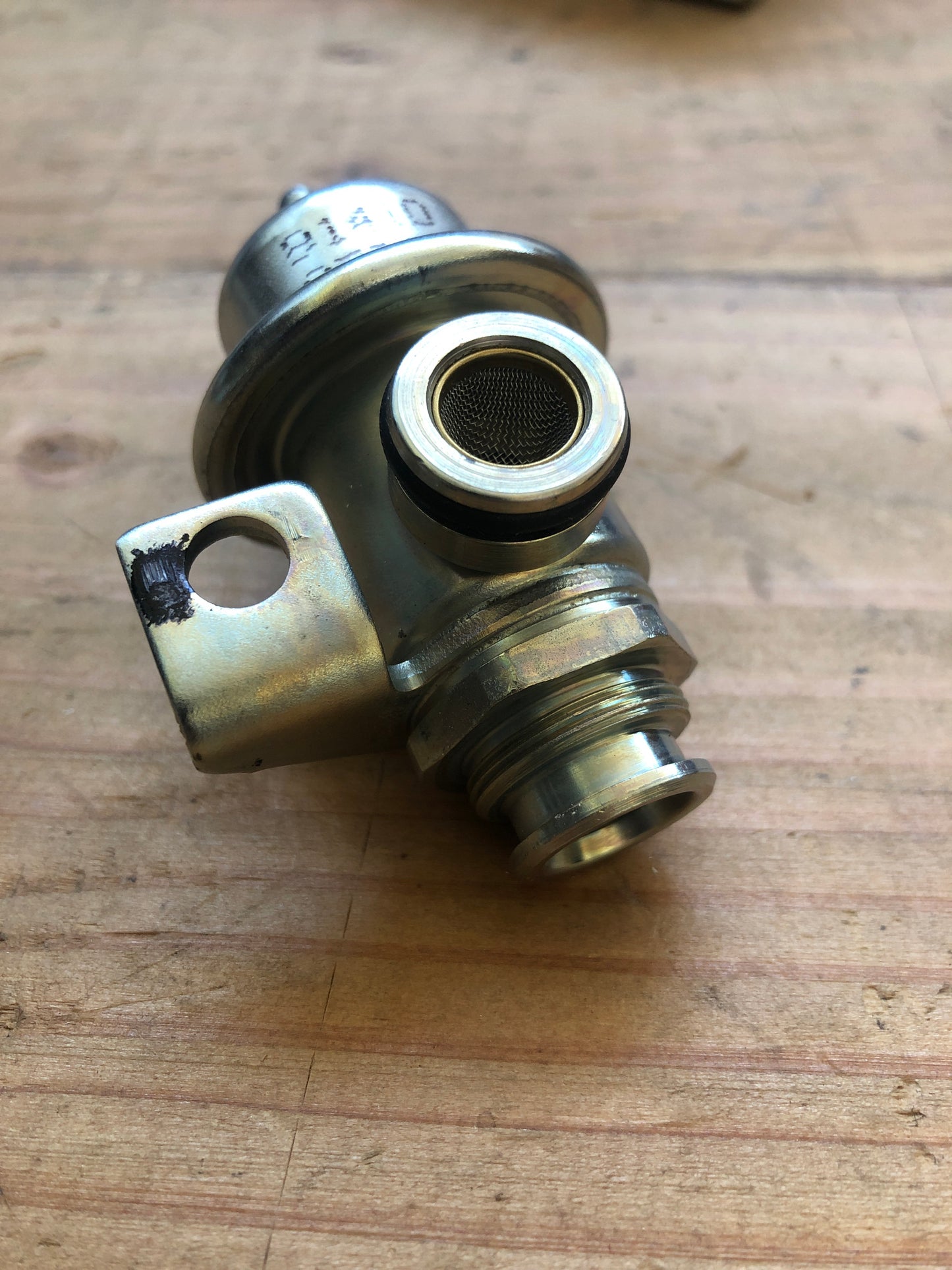 Original GM Opel Corsa Tigra Benzin Druckregler Neu