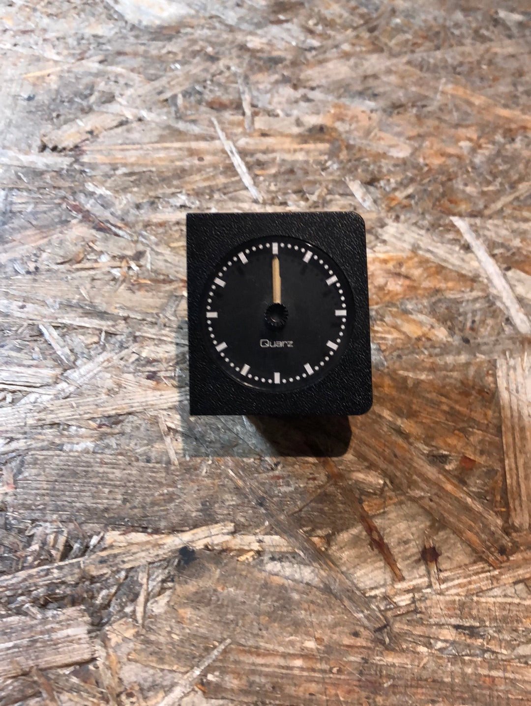 Original GM Opel Ascona C Quartz-Uhr an Instrumententafel Neu