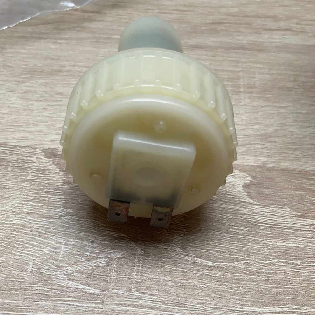 Original GM Opel Ascona C Corsa A Kadett E Deckel Bremsflüssigkeitsbehälter Neu