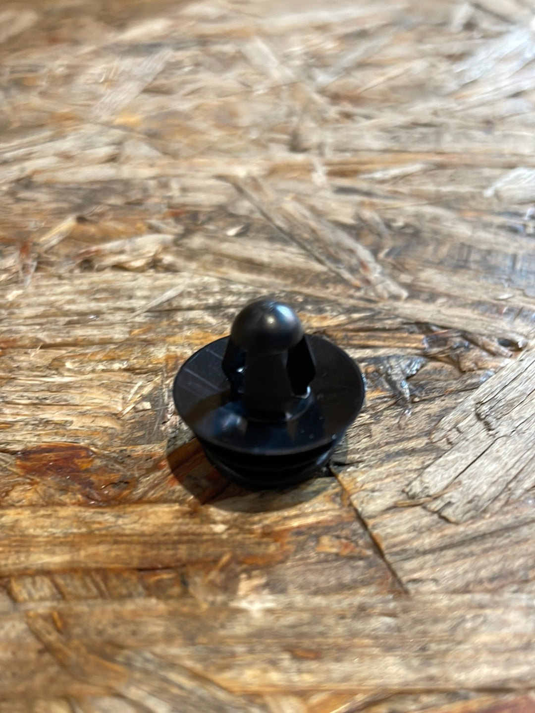 Original GM Opel Monterey Clip Befestigung hintere Türverkleidung Neu
