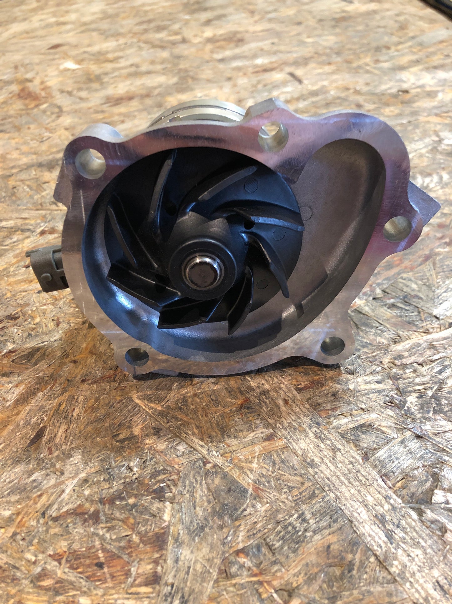 Original GM Opel Astra GCC (T98) 1.7 CDTI (F08,F48) Wasserpumpe Neu