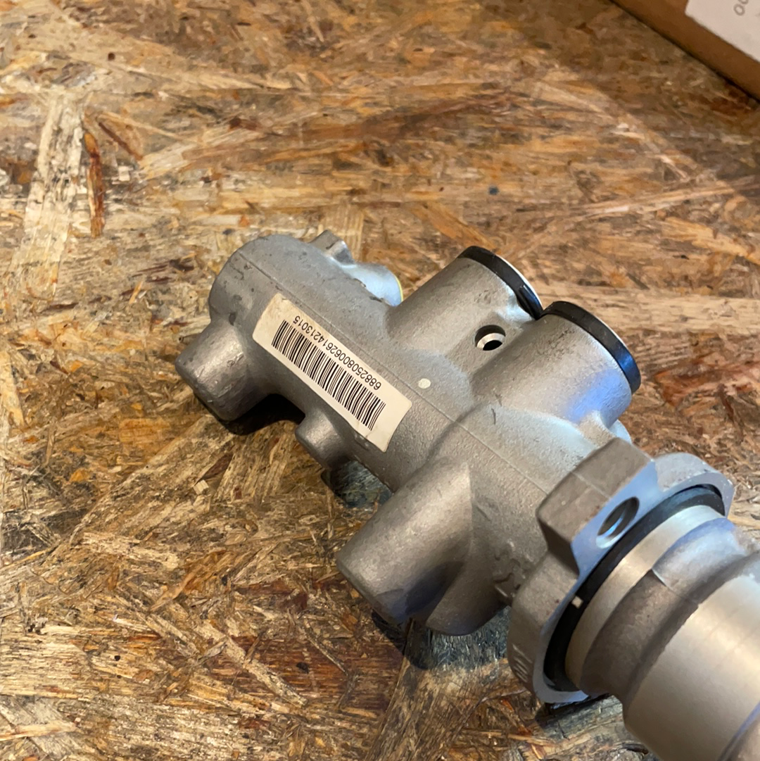 Original GM Opel Movano 2,5D 2,8DTI 2,2DTI 1,9DTI Hauptbremszylinder Neu