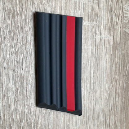 Original GM Opel Corsa A Blende Kotflügel rechts blaugrau mit rotem Streifen Neu