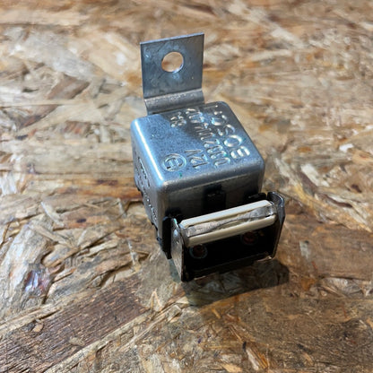 Original GM Opel Kadett E Relais Zusatzbremsleuchte Neu