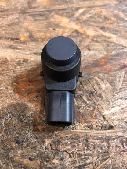 Original GM Opel Astra J Sensor Einparkhilfe Neu