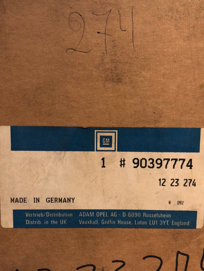 Original GM Opel Omega A Senator B Heckleuchte rechts Neu