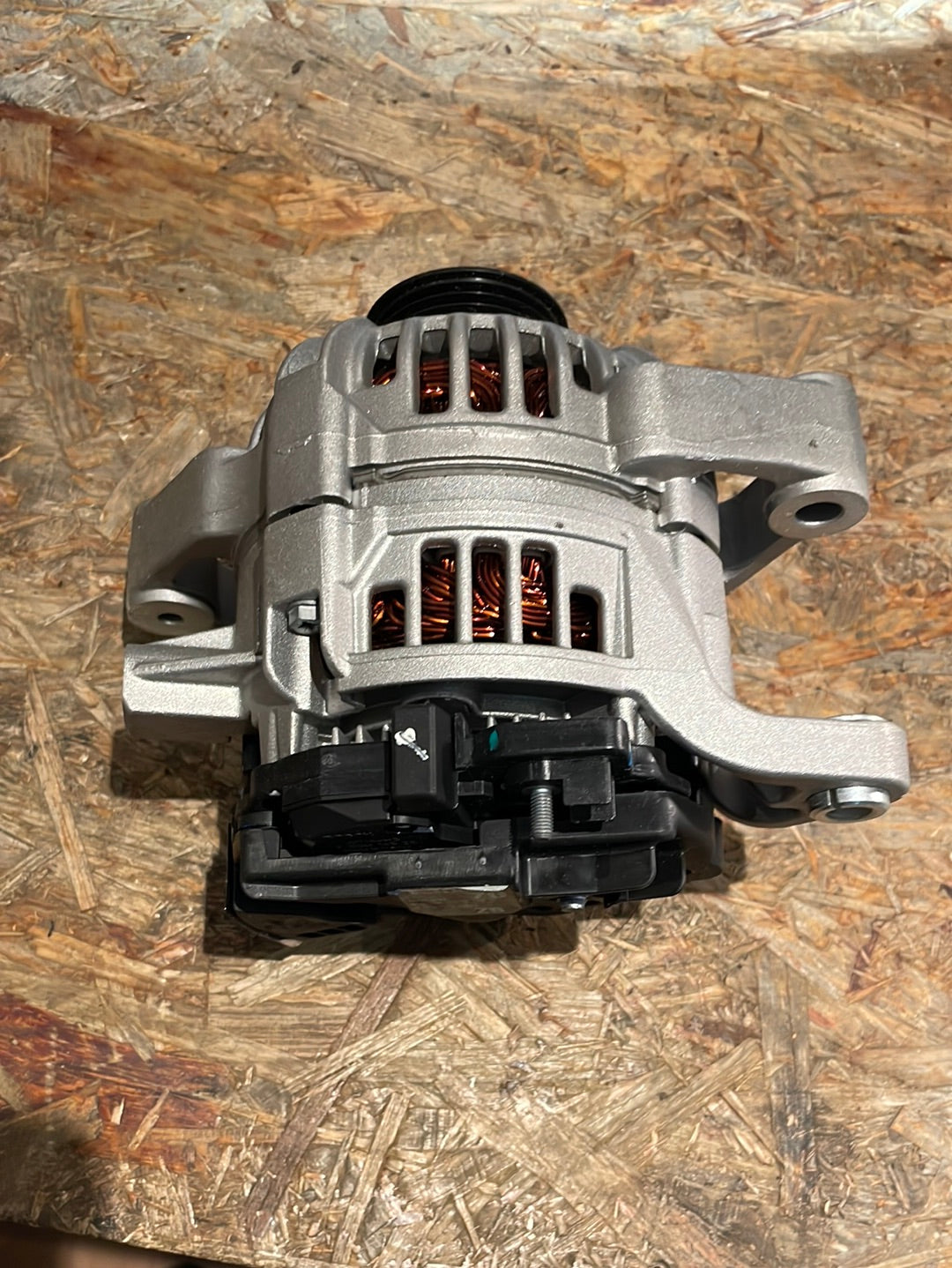 Original GM Opel Astra G/H Corsa C Meriva Lichtmaschine 70A Neu