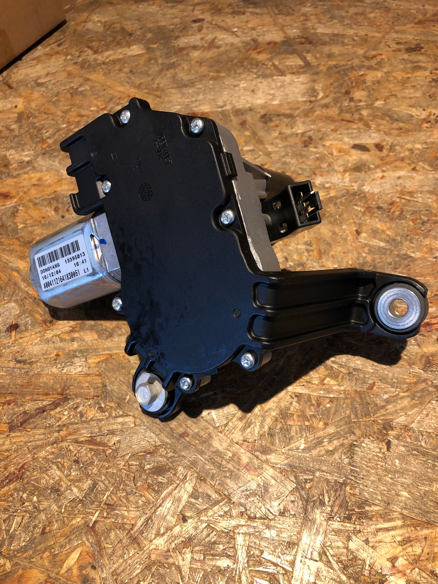 Original Opel Astra J Wischermotor hinten Neu