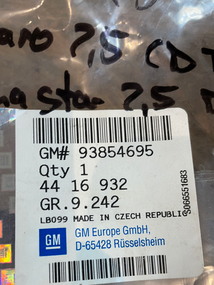 Original GM Opel Vivaro 2,5 CDTI Nissan Primastar 2,5 DTI Klimaschlauch Neu