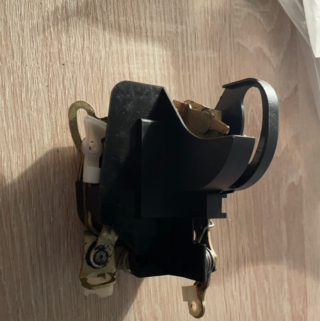 Original GM Opel Astra F Türschloss vorne links Neu