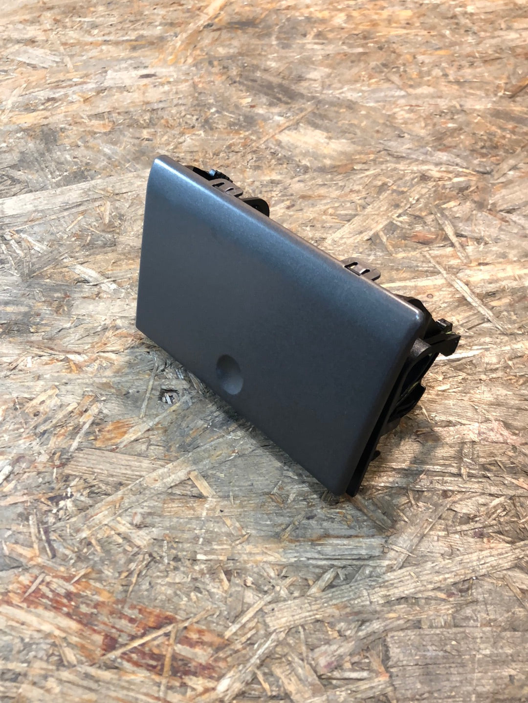 Original GM Opel Vectra C Signum Aschenbecher vorne Neu