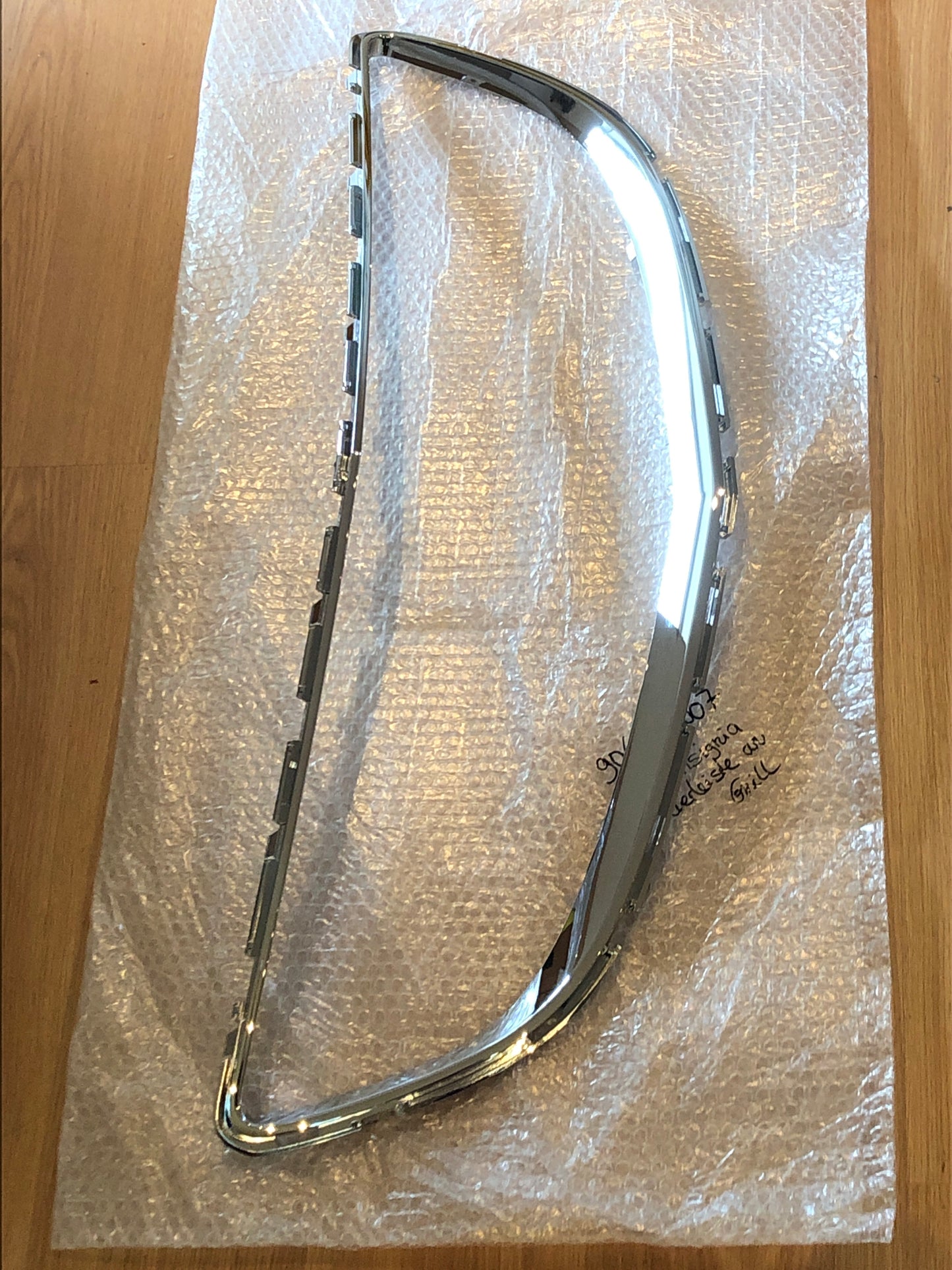 Original GM Opel Insignia Zierleiste an Grill Neu