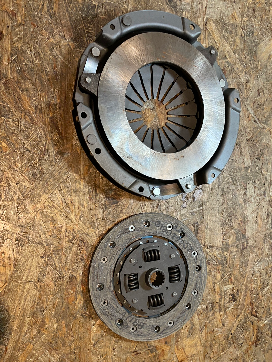 Original GM Opel Rekord E 1.8L OHC Kupplungsscheibe Kupplungsdruckplatte Neu