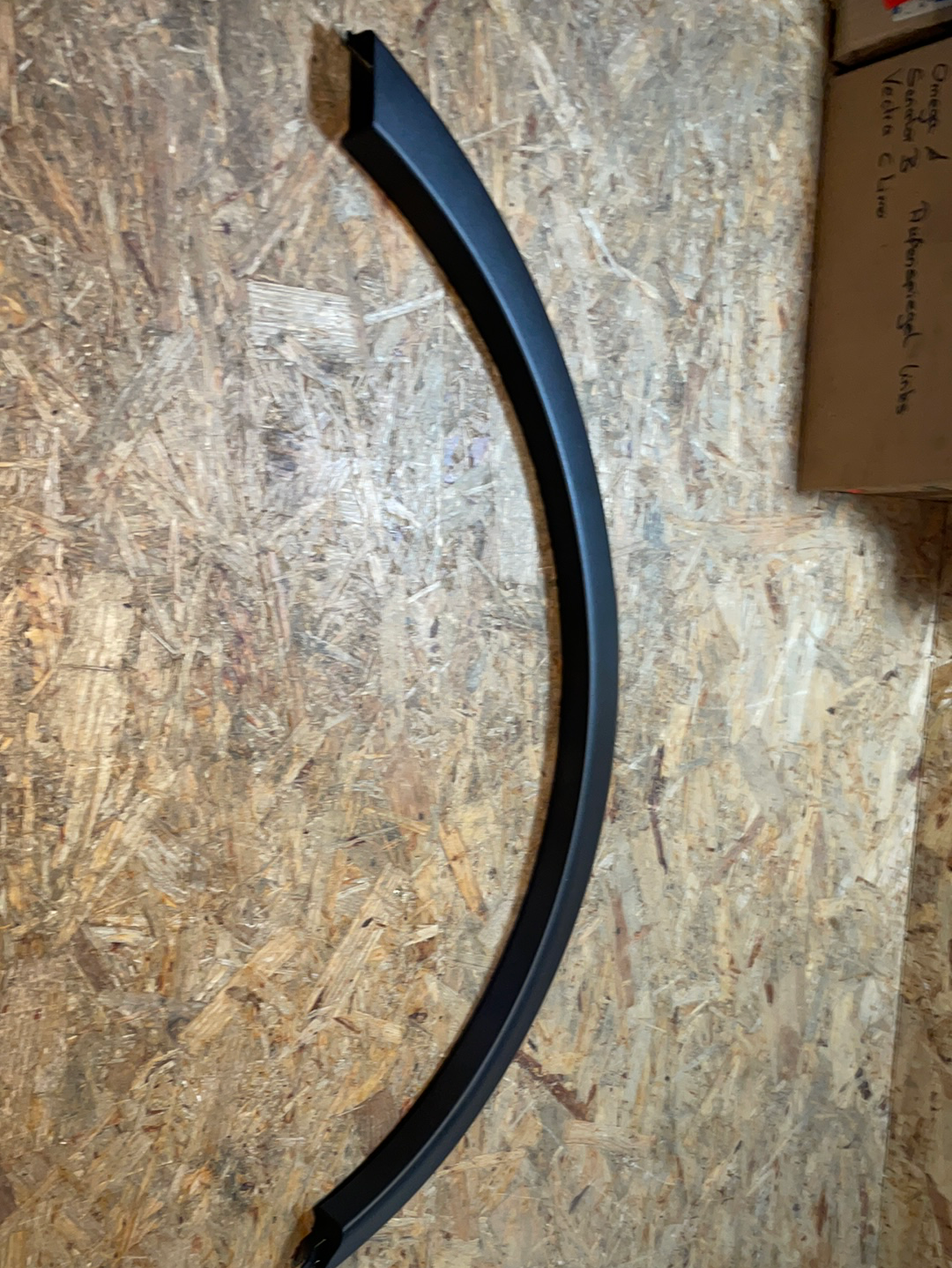 Original GM Opel Mokka X (J13) Zierleiste Korflügel hinten links Neu