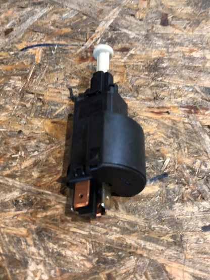 Original GM Opel Astra G Zafira A Speedster Bremslichtschalter Neu