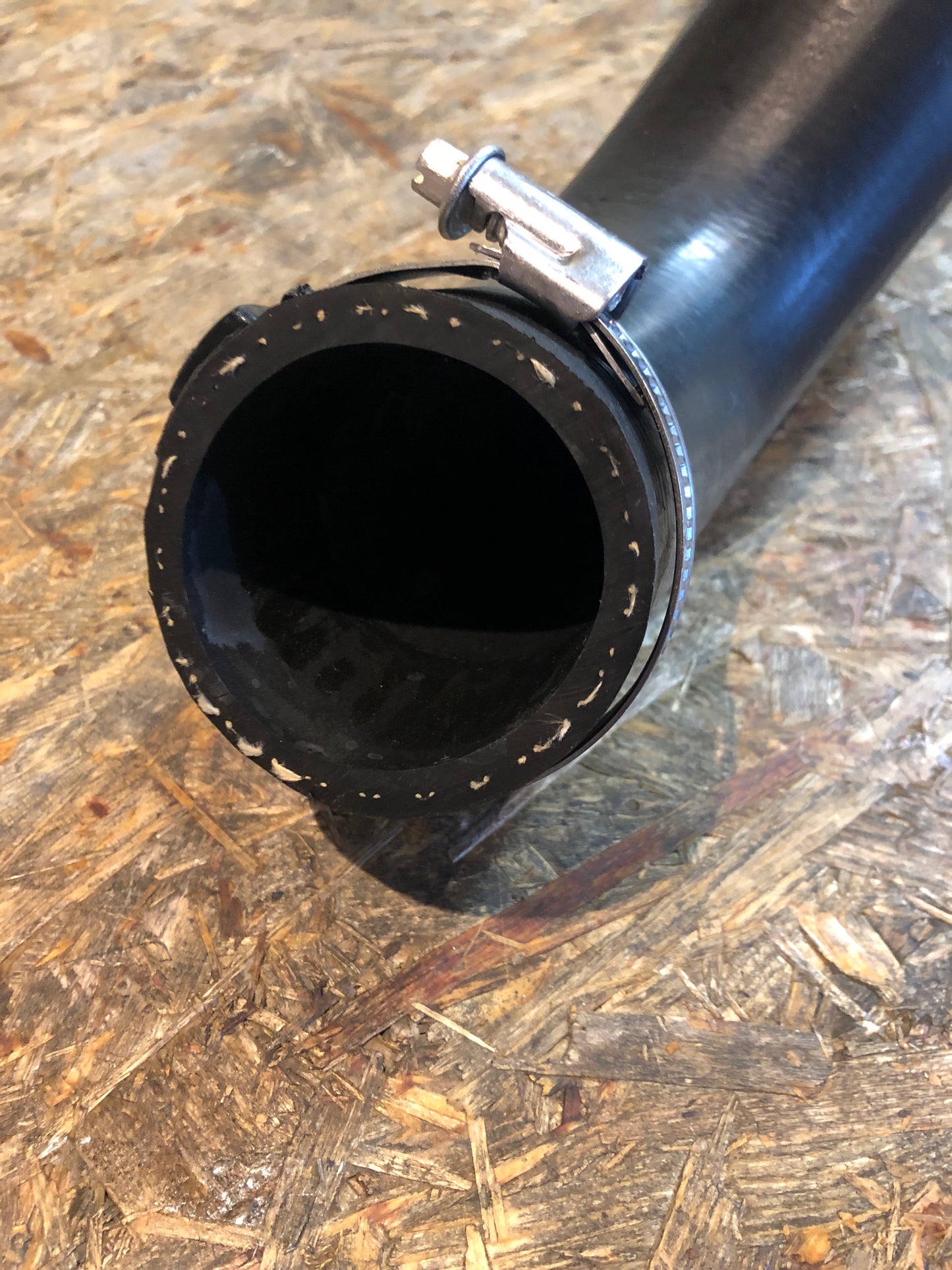 Original GM Opel Vivaro A 2,5l Turboschlauch Neu