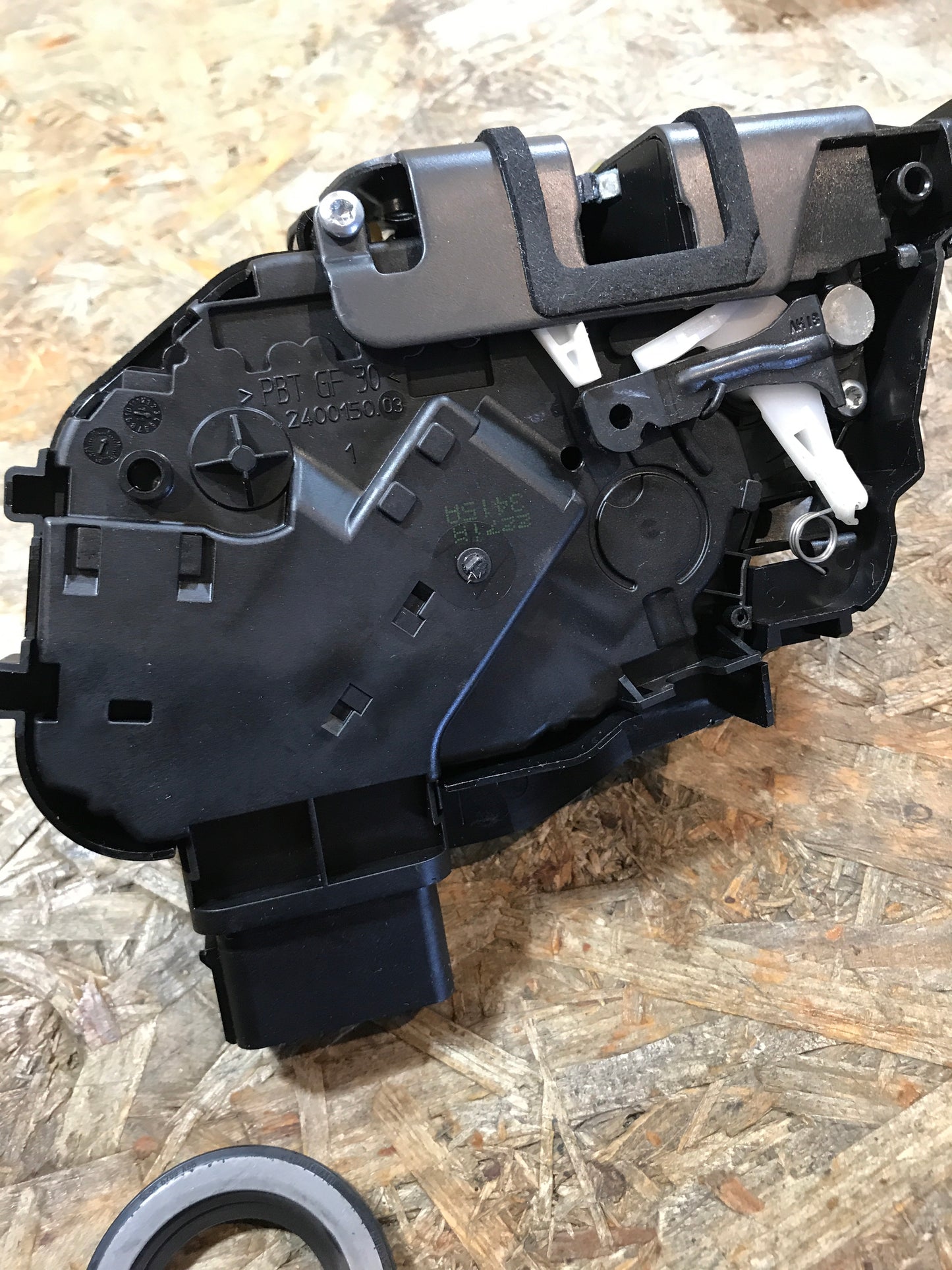 Original Ford Focus II Sperre Tür vorne links NEU
