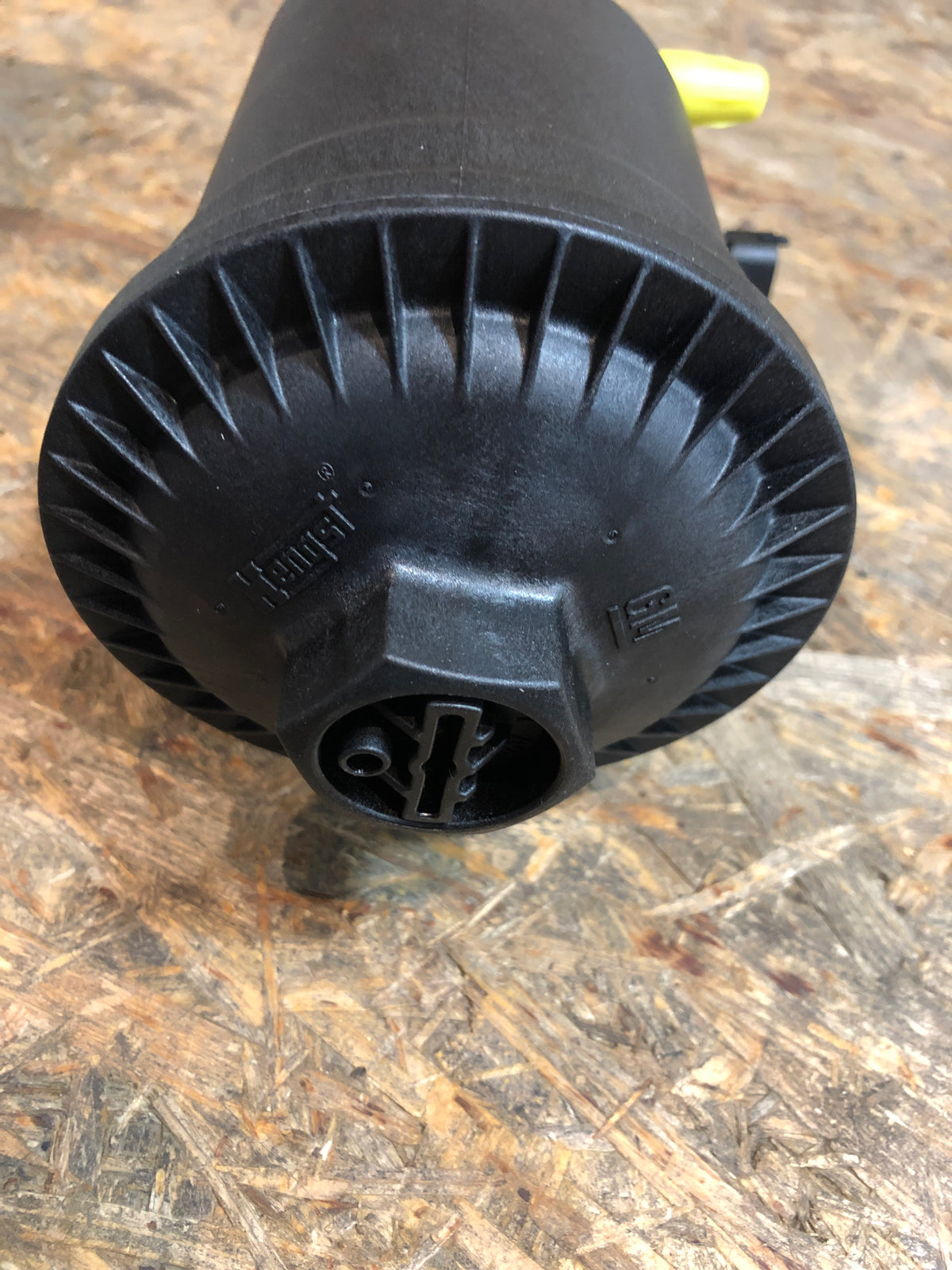 Original GM Opel Astra J Insignia A Meriva B Kraftstoffiltergehäuse Neu