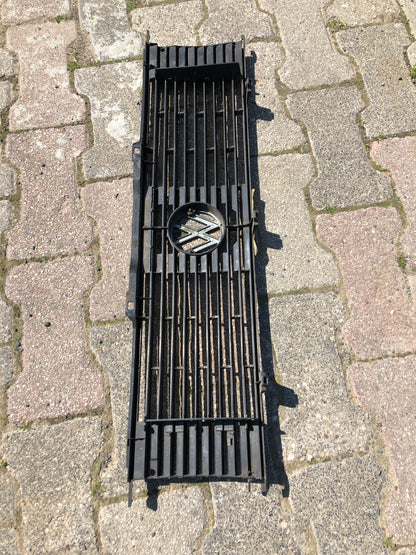 Original VW Passat 32 B Frontgrill Neu
