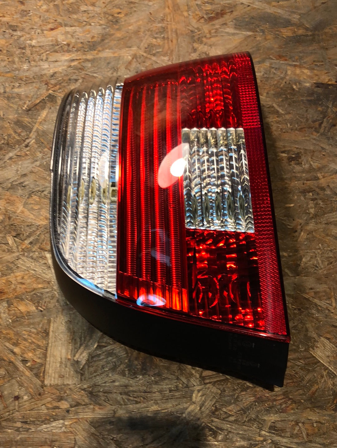 Original Hella BMW 5er (E39) Limousine Bj. 2000 Heckleuchte rechts Neu