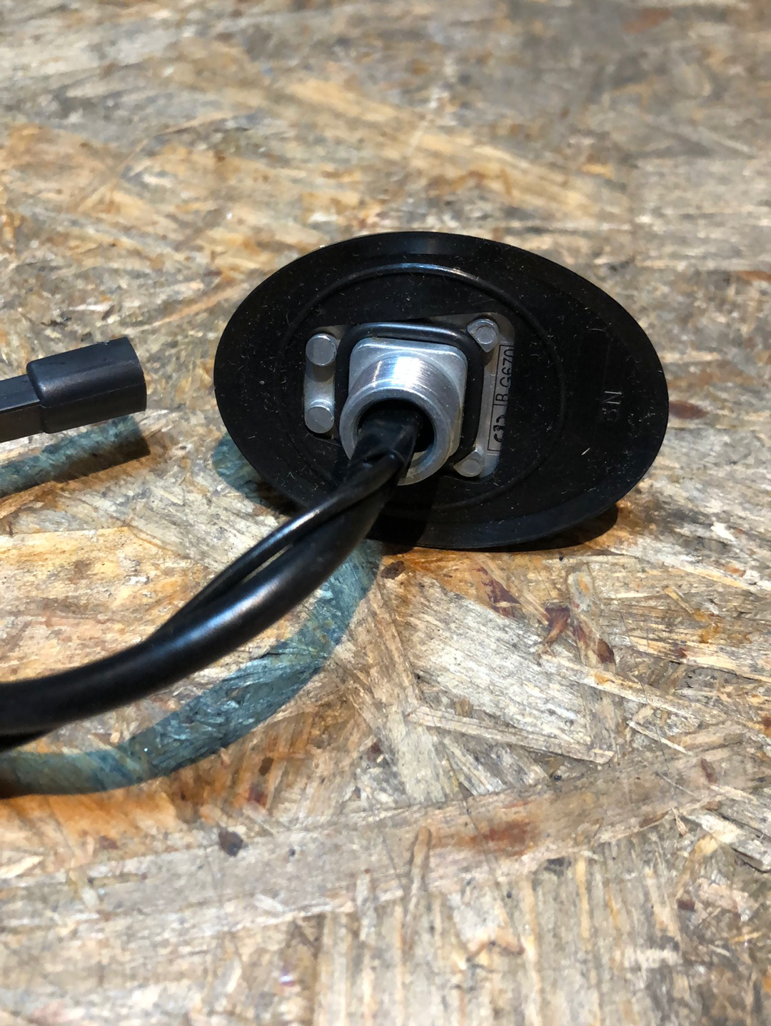 Original GM Opel Corsa B Antennenfuß Neu
