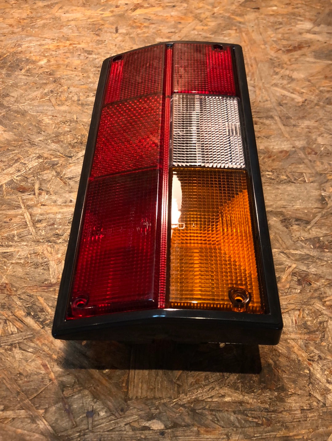 Original Hella VW Transporter Bus Caravelle T3 Gehäuse Heckleuchte rechts Neu
