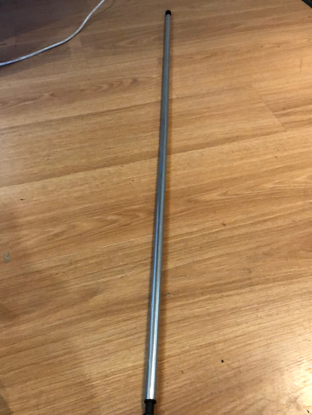 Original GM Opel Stützrohr Verkleidung Laderaum Mitte Hinten Neu